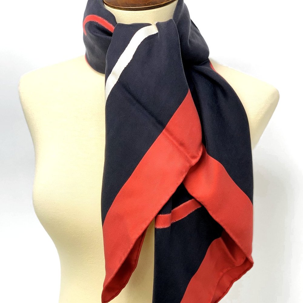⚡️SOLD! NWT GUCCI Is Life Black Red Square Scarf - Picture 5 of 8